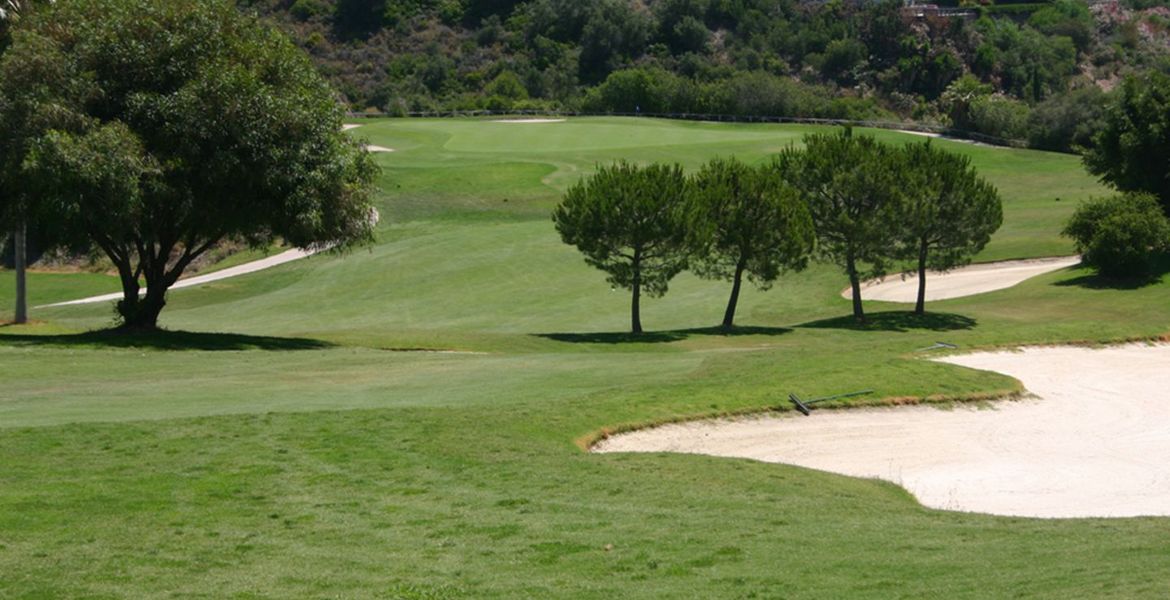 Disfruta del increíble campo de golf de Santa Clara.