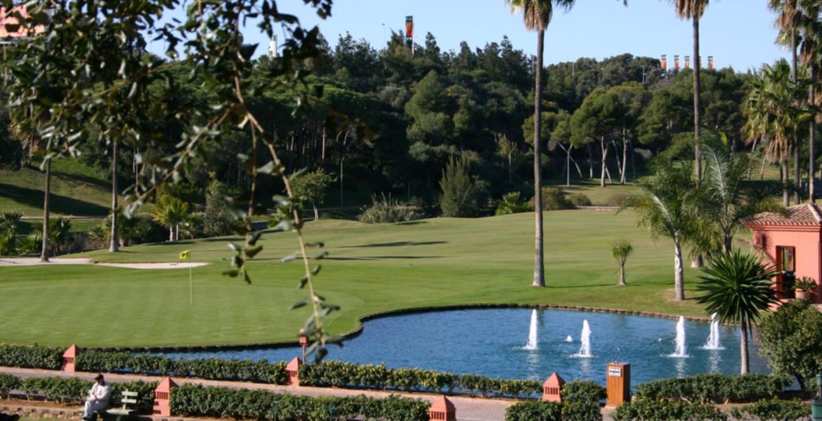 Enjoy an amazing Santa Clara Golf Course.